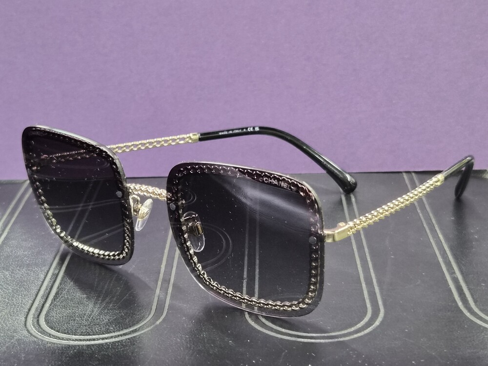 CHANEL Square Chain Sunglasses 5210-Q-A Square Chain Sunglasses Black & Gold